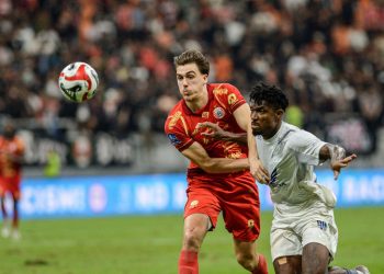 Macan Kemayoran Gebuk PSM Makassar: Kemenangan Dramatis!