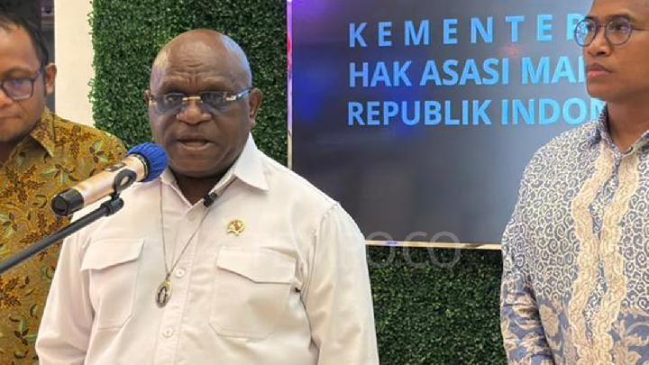 Pigai Tolak MBG berarti menentang hak asasi manusia – Aksara Lokal Pigai: Tolak MBG berarti menentang hak asasi manusia