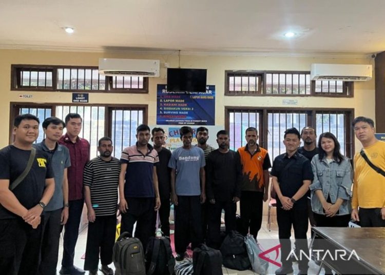 7 WNA Bangladesh Masuk Bali Jalur Ilegal Diamankan Rudenim Denpasar – Aksara Lokal 7 WNA Bangladesh Masuk Bali Jalur Ilegal Diamankan Rudenim Denpasar