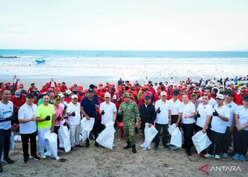 Pantai Kuta Bersih! Badung Aksi Peringati Hari Sampah Nasional