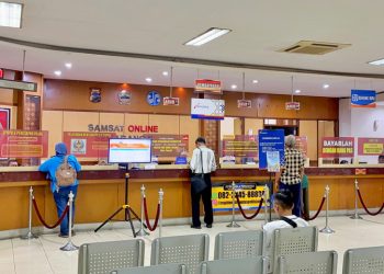 Pajak Naik! Samsat Semarang Diserbu Warga, Cek Kondisi Terkini