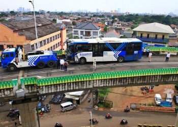 Sopir Ngantuk Picu Tabrakan TransJ, Pramono Anung Desak Evaluasi Total