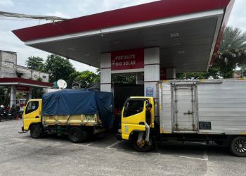 Detik-detik Polisi Interogasi Pelaku Pemukulan di SPBU Cipinang