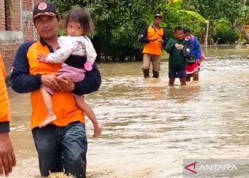 Tanggul Cabean Jebol, Ratusan Rumah Demak Terendam Banjir Parah!