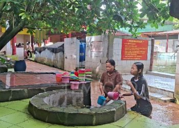 Imlek Depok: Mandi Suci 7 Sumur Vihara Gayatri