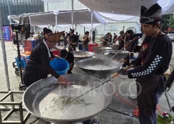 Seniman Masak Rendang: Hangatkan Korban Bencana Sumatra