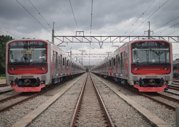 KAI Commuter: Buka Puasa di KRL Kini Boleh Selama Ramadan