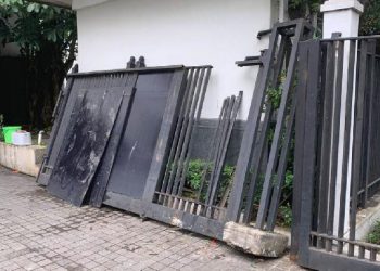 Geger! Mobil Hantam Rumah Jusuf Kalla Dini Hari