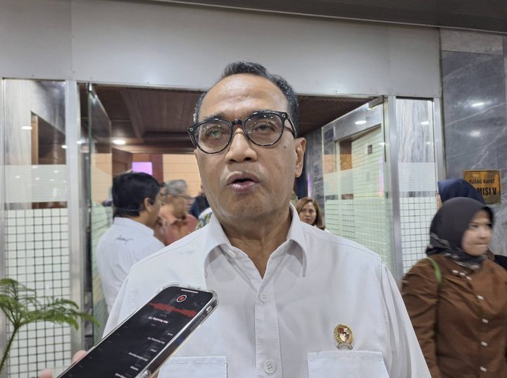 Menhub Budi Karya Mangkir Panggilan KPK Terkait Kasus Suap DJKA
