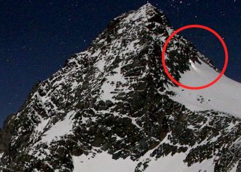 Pendaki Tinggalkan Kekasih Meninggal: Misteri Gunung Viral Dunia