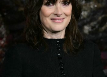 Winona Ryder di Wednesday S3: Reuni Kejutan dengan Jenna Ortega
