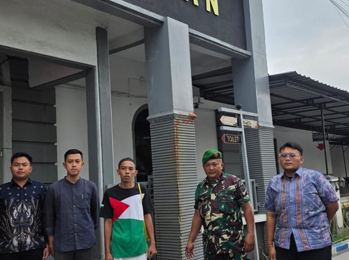 Sahroni Bela Guru Honorer Probolinggo Minta Kejaksaan Setop Kasus