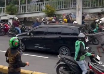 Sopir Calya Ugal-ugalan Tabrak Motor-Mobil, Aksi Kejar-kejaran Dramatis