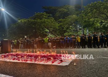 Massa Demo Reformasi Polri Semarang Sholat Gaib Kenang Arianto Tawakal