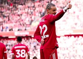 Liverpool Libas West Ham 5-2, 3 Poin Krusial!