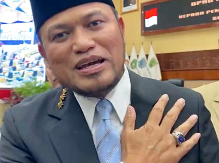 Gubernur Kaltim Kembalikan Mobil Dinas Kontroversial Rp 8,49 M