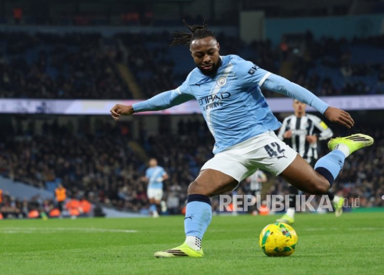 Man City Menang Tipis, Teror Arsenal di Puncak Klasemen