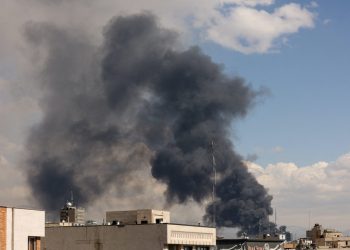 Suez Terancam: Prancis Tarik Kapal Akibat Konflik Iran