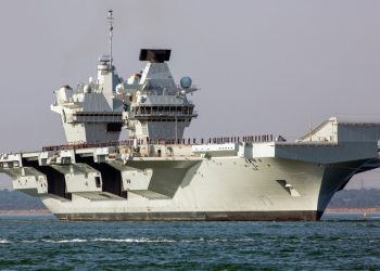 Iran Tembak Rudal Dekat Kapal AS, Ancaman Nyata?