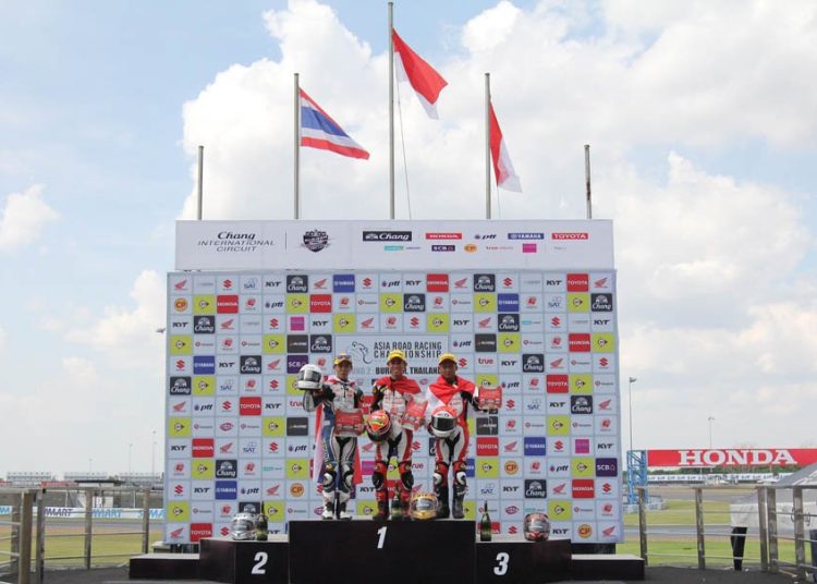 Bintang Juara Moto4 Asia Cup Buriram, Kibarkan Merah Putih!