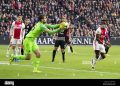 Maarten Paes Debut Eredivisie: Peluang Baru Ajax