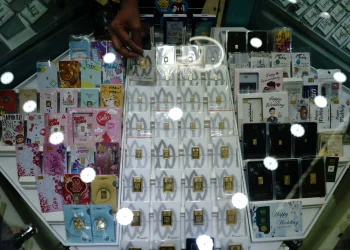 Cek harga emas 22 Februari 2026 Antam, UBS dan Galeri24 bergerak stagnan ke tren stabil