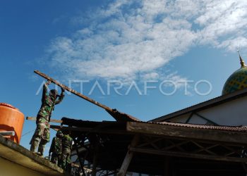 Sambut Ramadan: Lapas Lombok Tengah Bersihkan Masjid dari Balik Jeruji