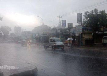 BMKG: Waspada Hujan Petir Jawa Barat Besok Minggu, 22 Feb