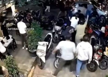 Kronologi mobil ugal-ugalan di Gunung Sahari, hancur diamuk massa