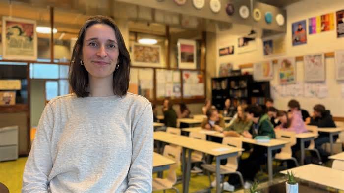 msn-AA1ZE39V-0 – Aksara Lokal Revolusi Digital di Ruang Kelas: Benarkah Larangan Ponsel di Belanda Membawa Dampak Positif bagi Siswa?