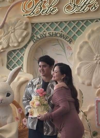 7 Potret Baby Shower Alyssa Daguise yang Bertepatan dengan Hari Ulang Tahun ke-28
