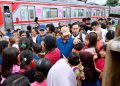 Moment Bersejarah! Foto: Saat Prabowo Blusukan di Bantaran Rel Stasiun Pasar Senen 2026: Janji Hunian Layak bagi Rakyat Kecil