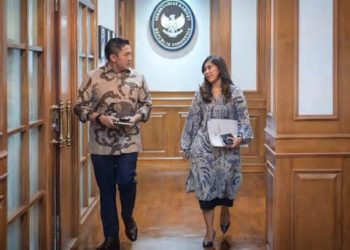 Seskab Teddy dan Menkomdigi Matangkan Implementasi PP TUNAS: Era Baru Perlindungan Anak Digital 2026