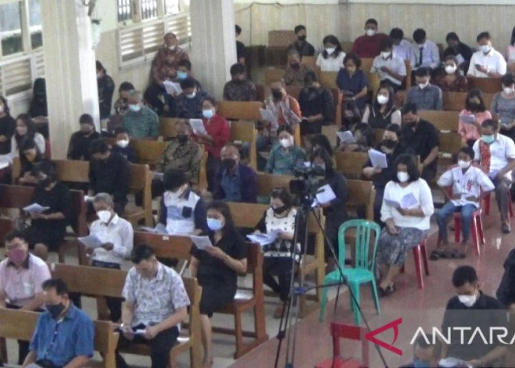 Suasana Khidmat Jumat Agung di Hulu Sungai Selatan: Polres HSS Pastikan Ibadah Berjalan Kondusif dan Aman