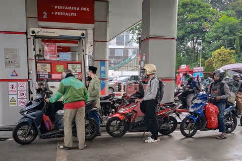 msn-AA1ZSVOY-0 – Aksara Lokal Stok BBM Aman di 2026: Pimpinan Komisi VI DPR RI Imbau Masyarakat Hindari Panic Buying