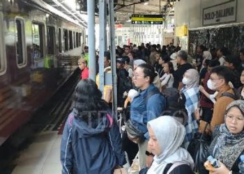 Lonjakan Penumpang Kereta Api Jelang Libur Paskah 2026: Panduan Lengkap dan Update Terkini