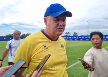 Analisis Bojan Hodak: Mengapa Laga Persib Bandung Kontra Semen Padang Menjadi Ujian Berat di Pekan ke-26