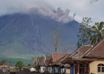 Erupsi Gunung Semeru Hari Ini: Kolom Abu Capai 1 Km, Warga Diminta Waspada