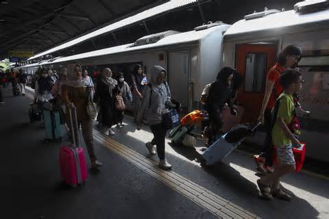 msn-AA206ONY-0 – Aksara Lokal Sukses Layani 5,08 Juta Penumpang: KAI Catat Rekor Memuaskan di Angkutan Lebaran 2026